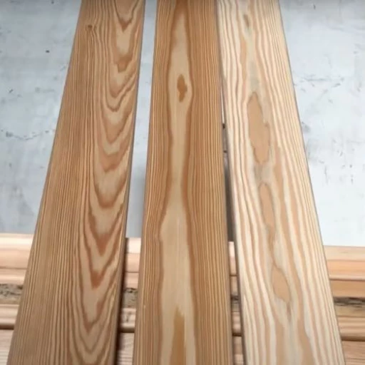 Доска террасная лиственница гладкая 34*90*3000, сорт Э (0,27м2)