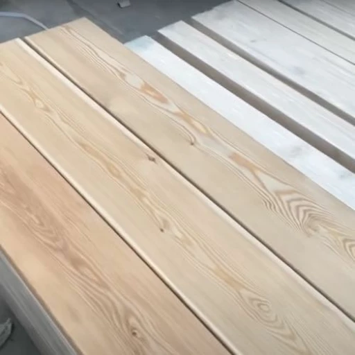 Доска террасная лиственница гладкая 28*142*2500, сорт А (0,355м2)